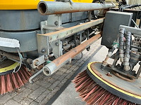 Ravo 540 zelfrijdende straatveegmachine - afbeelding 2 van  24