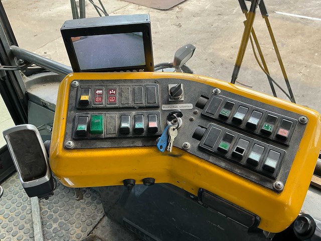 Ravo 540 zelfrijdende straatveegmachine - afbeelding 5 van  24