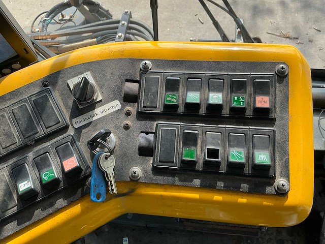 Ravo 540 zelfrijdende straatveegmachine - afbeelding 11 van  24