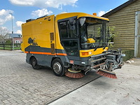 Ravo 540 zelfrijdende straatveegmachine - afbeelding 22 van  24