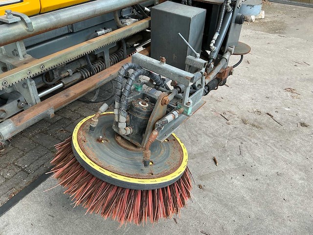 Ravo 540 zelfrijdende straatveegmachine - afbeelding 24 van  24