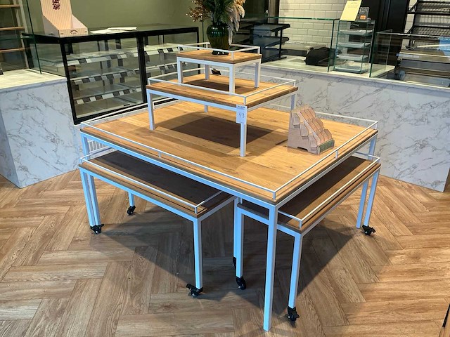Raw steel&wood brood presentatietafel en stelling (5x) - afbeelding 1 van  3
