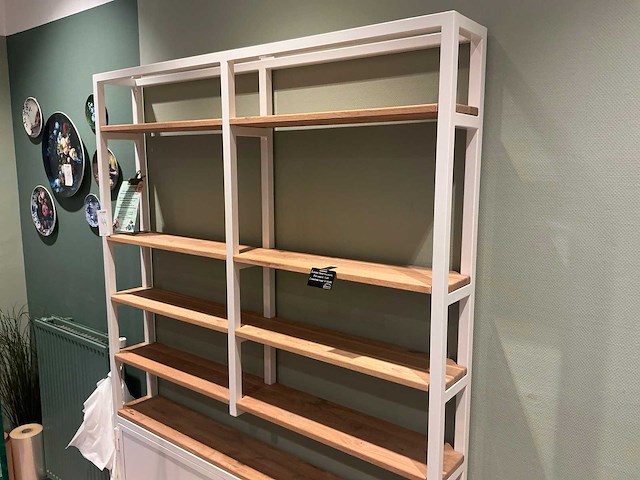 Raw steel&wood winkelstelling - afbeelding 3 van  4