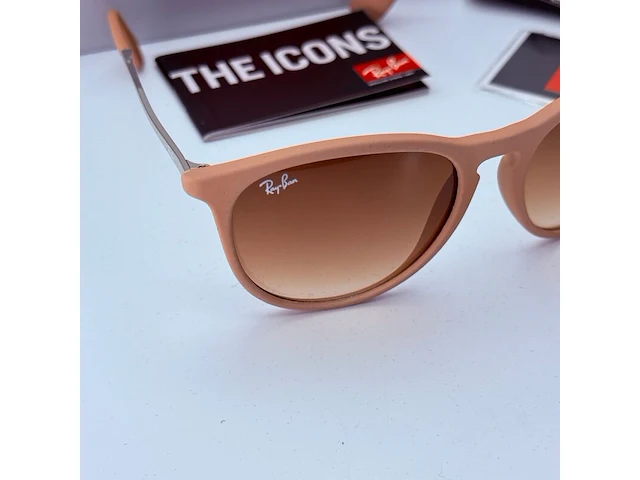 Rayban zonnebril erika classic matte sand gradient brown - afbeelding 3 van  8