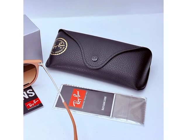 Rayban zonnebril erika classic matte sand gradient brown - afbeelding 7 van  8