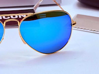 Rayban zonnebril matte gold blue polarized - afbeelding 3 van  5