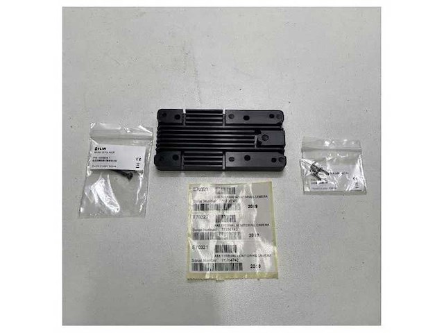 Raymarine flir ax8 aluminium cooling plate - r70491 - afbeelding 4 van  4