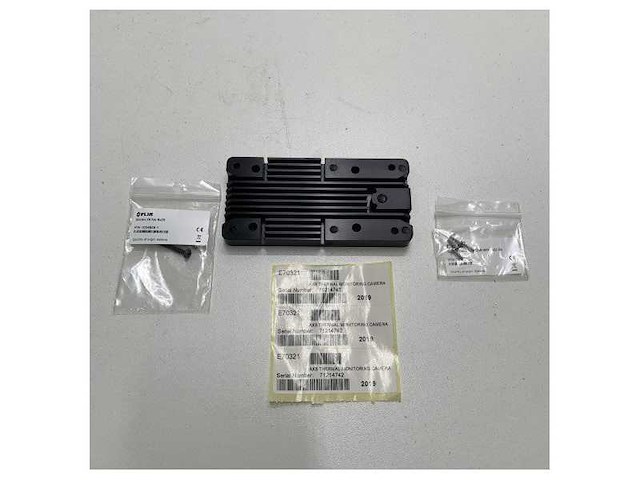 Raymarine flir ax8 aluminium cooling plate - r70491 - afbeelding 5 van  5