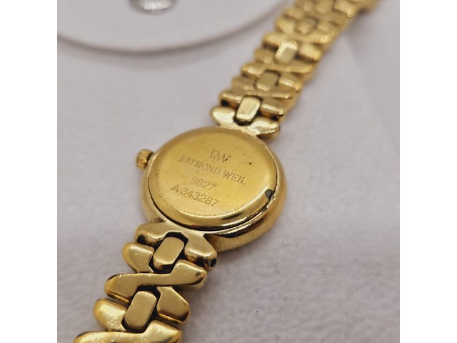 Raymond weil 9827 goldplated dameshorloge met steentjes - afbeelding 5 van  5