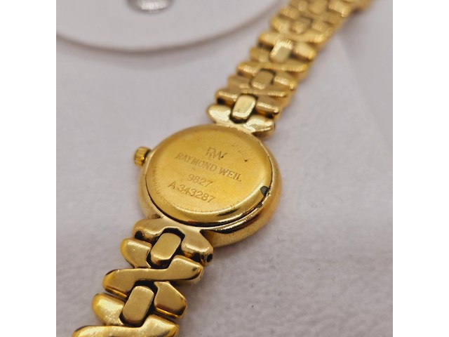 Raymond weil 9827 goldplated dameshorloge met steentjes - afbeelding 2 van  5