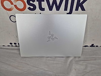 Razer book uhd touch 60hz i7-1tb laptop (zilver) - afbeelding 2 van  2