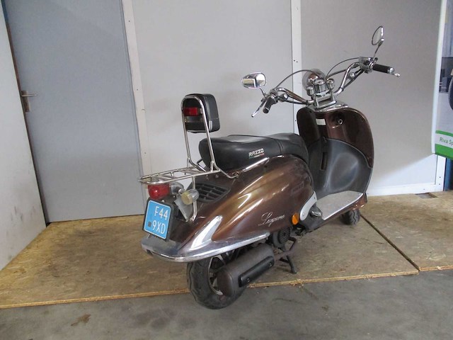 Razzo - snorscooter - lugano retro - scooter - afbeelding 9 van  11