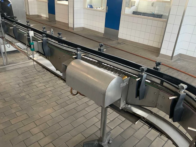 Rb6000 capsuleermachine met krimp en spoelmachine - afbeelding 31 van  31