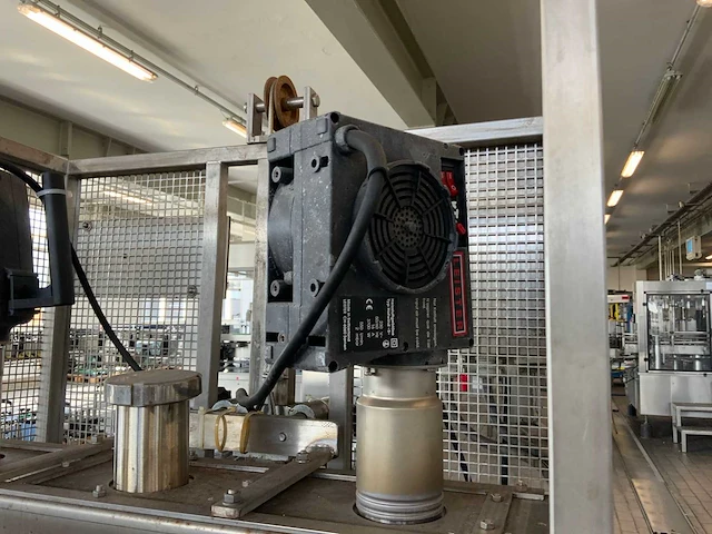 Rb6000 capsuleermachine met krimp en spoelmachine - afbeelding 3 van  24