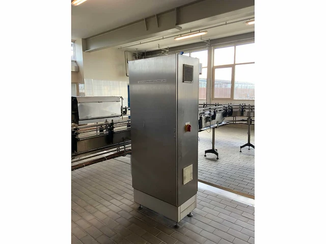 Rb6000 capsuleermachine met krimp en spoelmachine - afbeelding 10 van  24