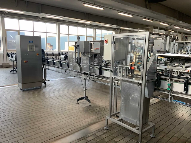 Rb6000 capsuleermachine met krimp en spoelmachine - afbeelding 13 van  31