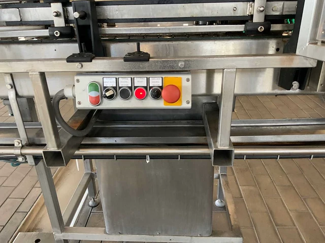 Rb6000 capsuleermachine met krimp en spoelmachine - afbeelding 5 van  24