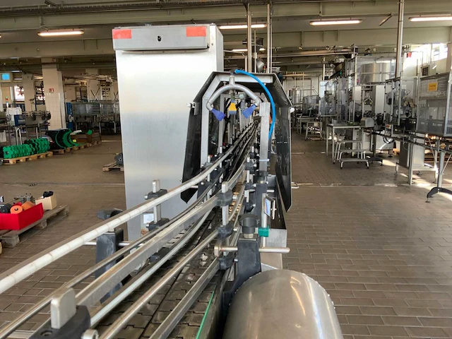 Rb6000 capsuleermachine met krimp en spoelmachine - afbeelding 22 van  24