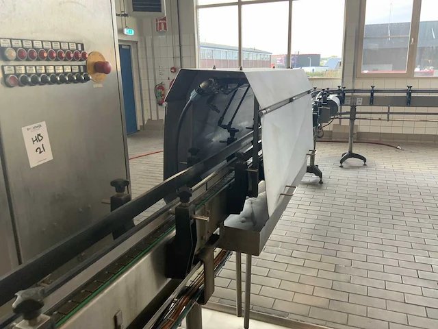 Rb6000 capsuleermachine met krimp en spoelmachine - afbeelding 10 van  31
