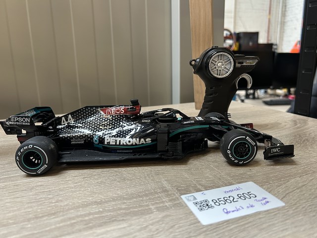 Rc mercedes-amg f1 w11 eq performance racewagen, rastar - afbeelding 1 van  5