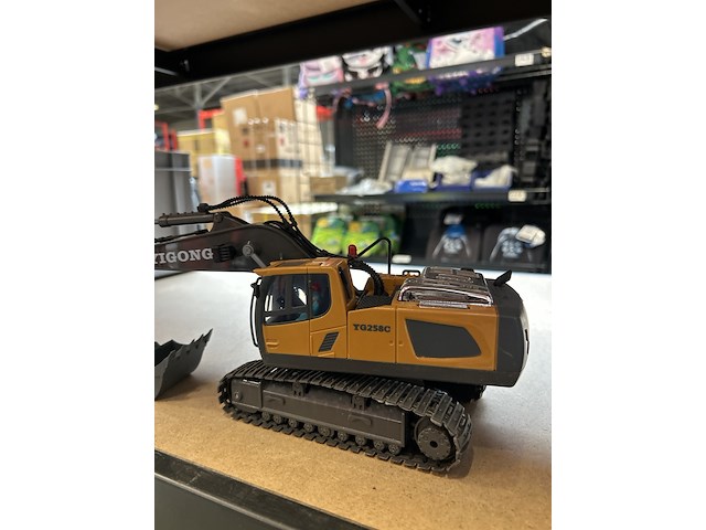 Rc-speelgoedgraafmachine met 11 kanalen - afbeelding 3 van  5