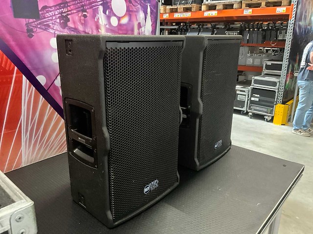 Rcf tt22-a ii actief luidspreker set - afbeelding 3 van  8