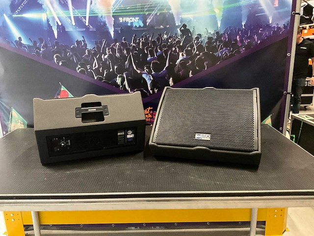 Rcf tt25-cxa actieve coaxiaal monitor set - afbeelding 4 van  9