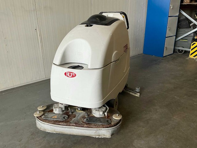 Rcm - mega 802 - schrob/zuigmachine - 2015 - afbeelding 1 van  14