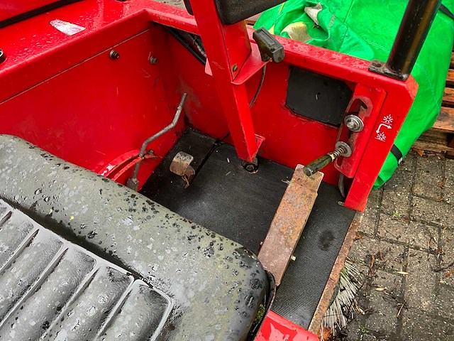 Rcm r.900.ssa zelfrijdende veegmachine - afbeelding 14 van  14