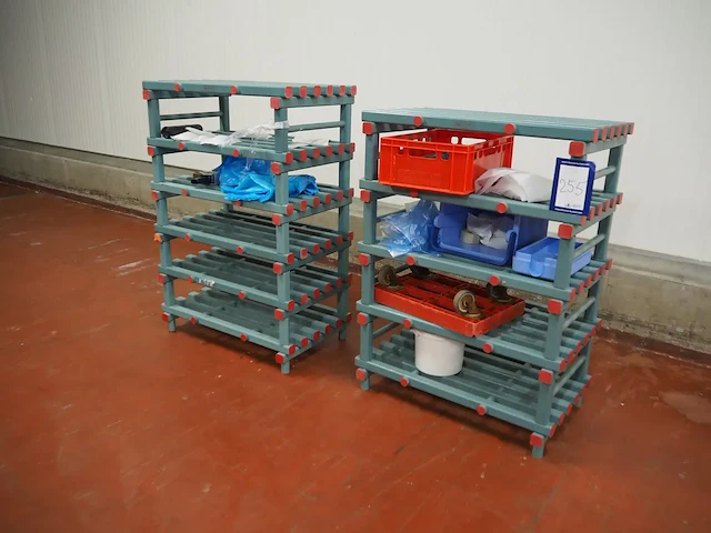 Rea - afbeelding 1 van  4