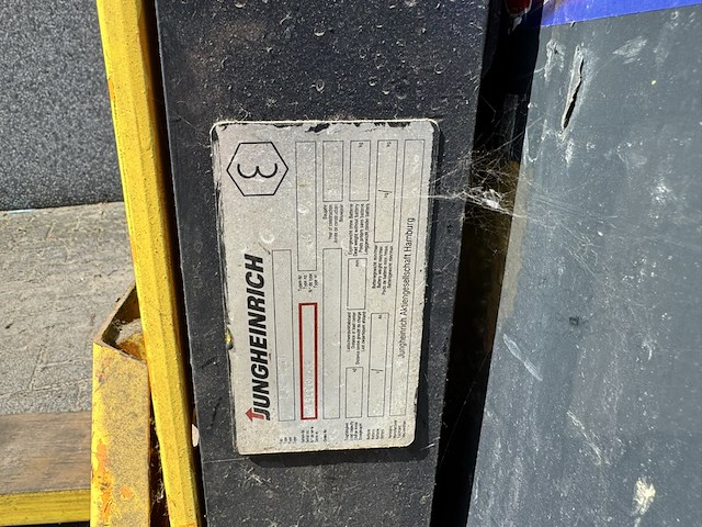 Reach pallettruck, jungheinrich, ejc125, geel, elektrisch - afbeelding 2 van  9