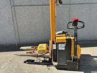 Reach pallettruck, jungheinrich, ejc125, geel, elektrisch - afbeelding 3 van  14