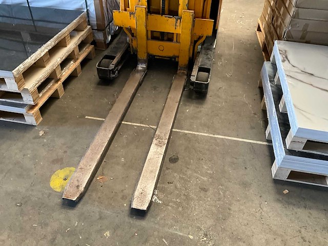 Reach truck jungheinrich - afbeelding 2 van  4