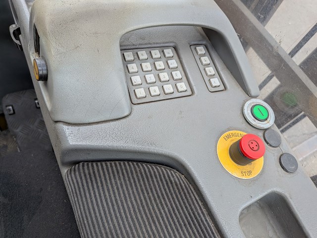 Reachtruck atlet, uns141dtfvre85, bouwjaar 2001 - afbeelding 6 van  22