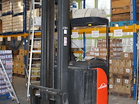 Reachtruck linde r14s. bouwjaar 2009. hefhoogte 669,5 cm. heflast 1400 kg. doorrijhoogte 293 cm. afgelezen ... - afbeelding 2 van  7