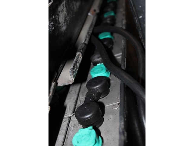 Reachtruck linde r14s. bouwjaar 2009. hefhoogte 669,5 cm. heflast 1400 kg. doorrijhoogte 293 cm. afgelezen ... - afbeelding 7 van  7