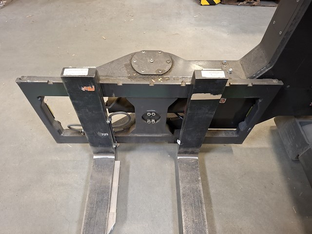 Reachtruck met gangpad geleiding, mitsubishi, thd13n3, 2022 - afbeelding 20 van  35
