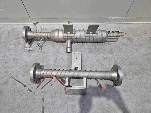 Reactor vaten - 10 bar 200°c - proces kolom (2x) - afbeelding 1 van  9