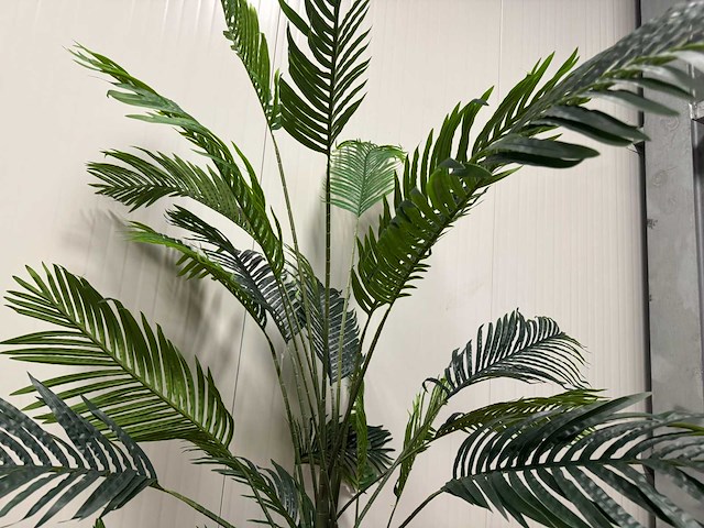 Real touch palm tree kunstplant (2x) (225cm hoog) - afbeelding 12 van  15