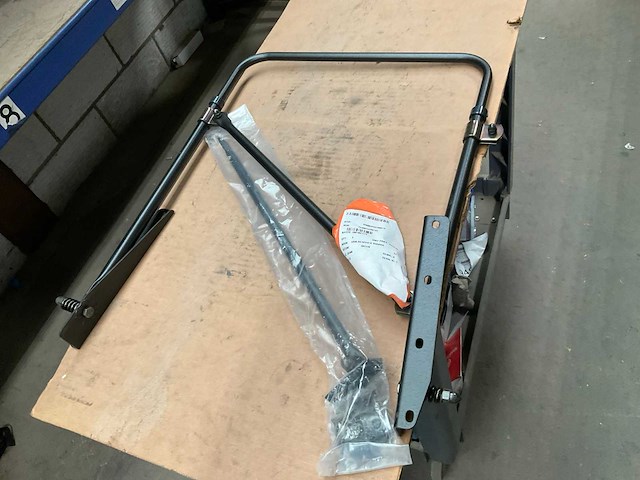 Rearview mirror arm - afbeelding 1 van  4