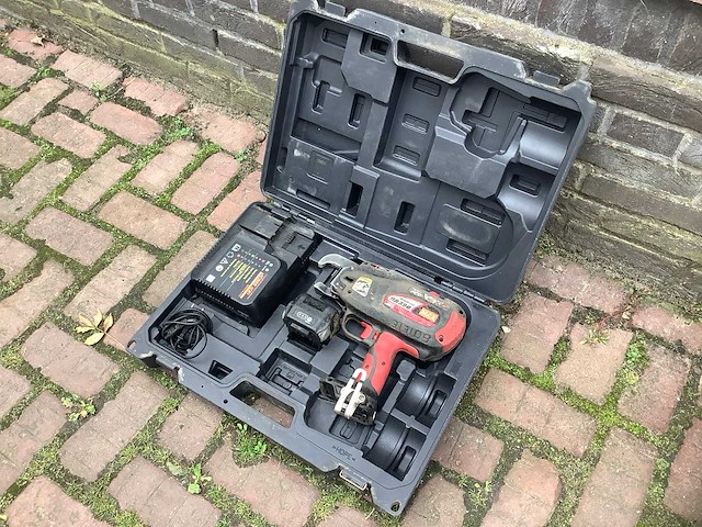 Rebartier rb398 betonvlechtmachine - afbeelding 1 van  2