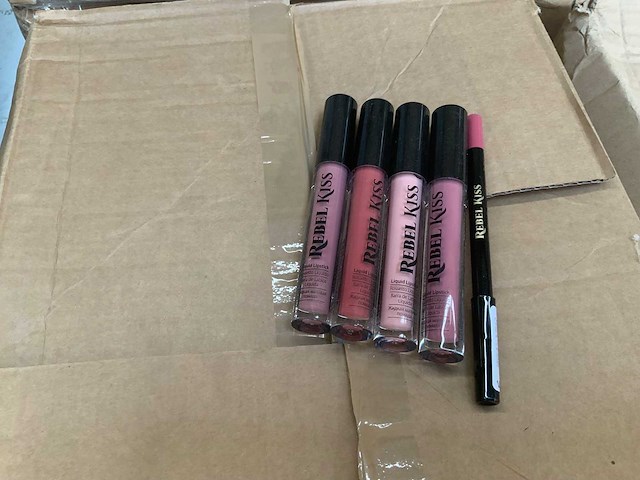 Rebel kiss - lip cosmetics (1430x) - afbeelding 2 van  5