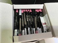 Rebel kiss - lip cosmetics (1650x) - afbeelding 4 van  4