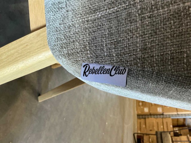 Rebellenclub eetkamerstoelen met armleuning zithoogte 48cm (2x) - afbeelding 3 van  4