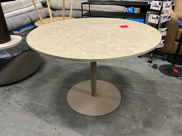 Rebellenclub eetkamertafel ø110xh72,5cm - afbeelding 1 van  5