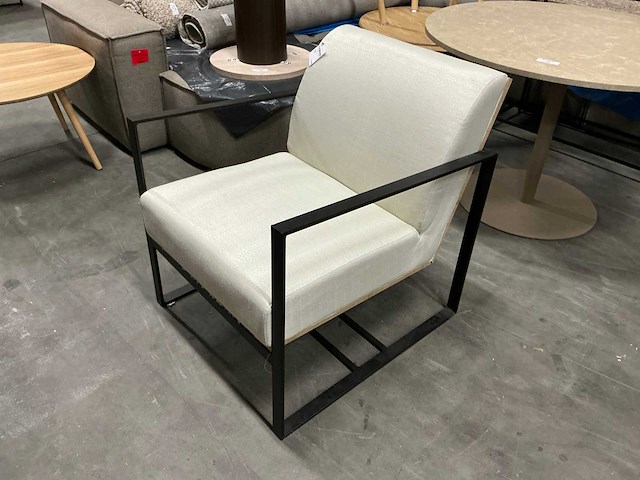 Rebellenclub fauteuil zithoogte 45cm - afbeelding 1 van  4