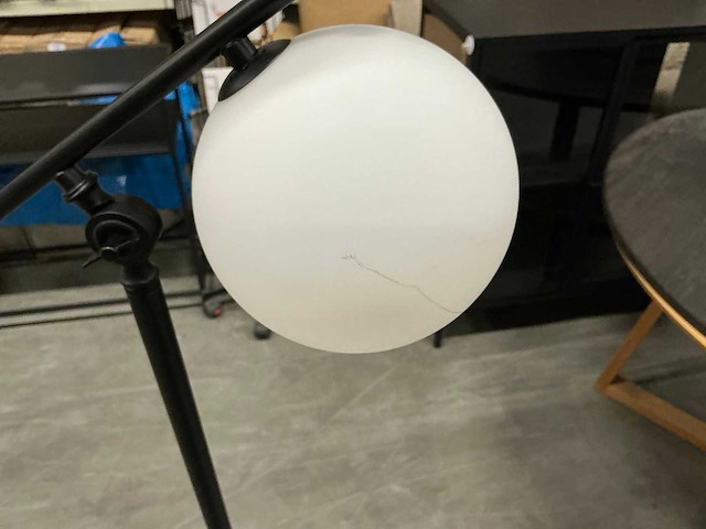 Rebellenclub gala vloerlamp h160cm - afbeelding 5 van  5