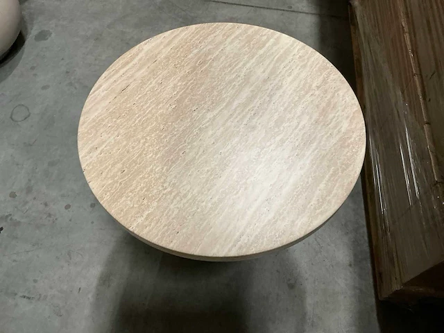 Rebellenclub junon salontafel travertin d50xh45,5cm - afbeelding 2 van  5