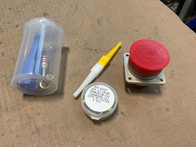 Receptacle connector - afbeelding 1 van  4