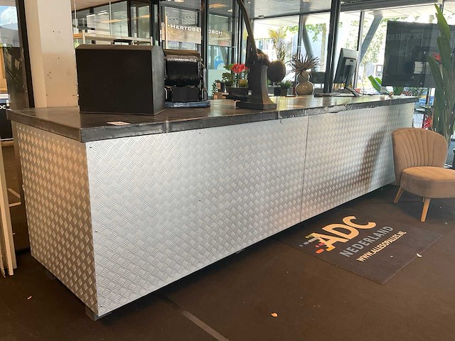 Receptie- en baliemeubel - afbeelding 1 van  7